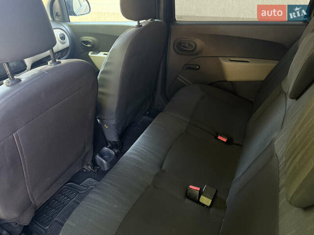 Черный Дачия Лоджи, объемом двигателя 1.5 л и пробегом 286 тыс. км за 7000 $, фото 5 на Automoto.ua