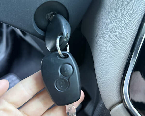Чорний Дачія Лоджі, об'ємом двигуна 1.6 л та пробігом 212 тис. км за 7900 $, фото 33 на Automoto.ua