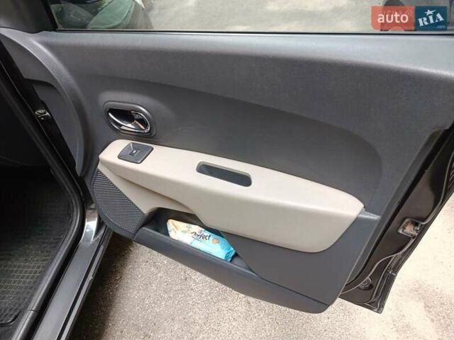 Дачия Лоджи 2012 в Киеве на Automoto.ua Черный Дачия Лоджи, объемом двигателя 1.2 л и пробегом 151 тыс. км за 7100 $, фото 5 на Automoto.ua