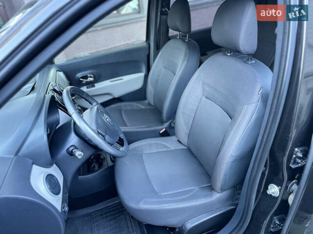 Чорний Дачія Лоджі, об'ємом двигуна 1.2 л та пробігом 174 тис. км за 5499 $, фото 21 на Automoto.ua