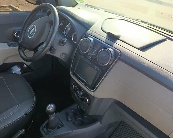 Черный Дачия Лоджи, объемом двигателя 1.5 л и пробегом 305 тыс. км за 8300 $, фото 4 на Automoto.ua