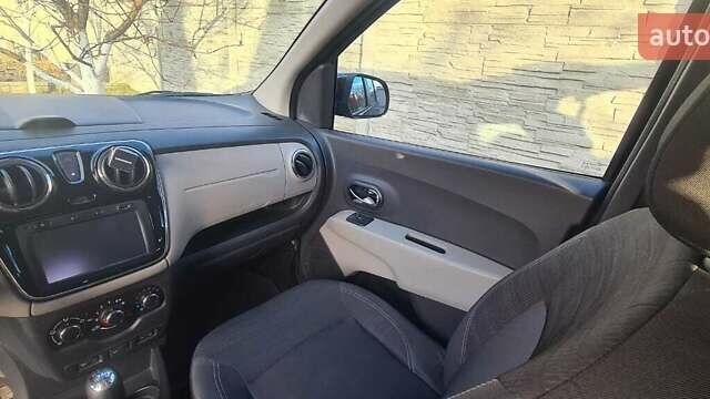 Черный Дачия Лоджи, объемом двигателя 1.2 л и пробегом 125 тыс. км за 7500 $, фото 7 на Automoto.ua