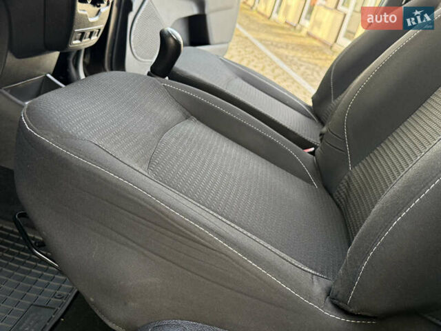 Дачія Лоджі 2018 у Дрогобичі на Automoto.ua Чорний Дачія Лоджі, об'ємом двигуна 1.6 л та пробігом 98 тис. км за 9750 $, фото 74 на Automoto.ua