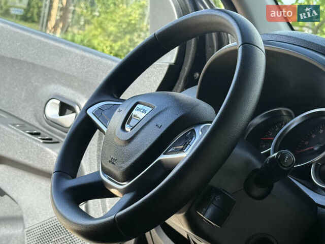 Чорний Дачія Лоджі, об'ємом двигуна 1.6 л та пробігом 98 тис. км за 9750 $, фото 58 на Automoto.ua