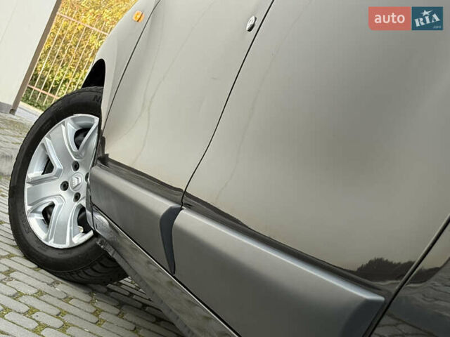 Дачія Лоджі 2018 у Дрогобичі на Automoto.ua Чорний Дачія Лоджі, об'ємом двигуна 1.6 л та пробігом 98 тис. км за 9750 $, фото 37 на Automoto.ua