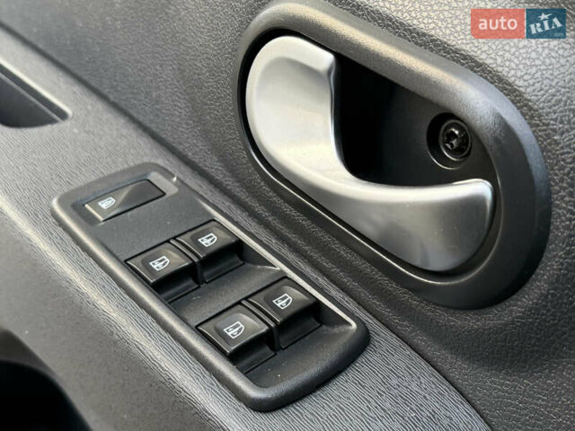 Дачія Лоджі 2018 у Дрогобичі на Automoto.ua Чорний Дачія Лоджі, об'ємом двигуна 1.6 л та пробігом 98 тис. км за 9750 $, фото 73 на Automoto.ua