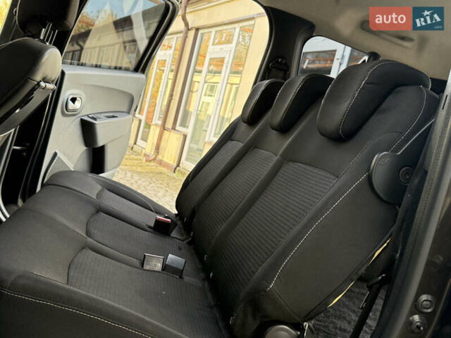 Дачія Лоджі 2018 у Дрогобичі на Automoto.ua Чорний Дачія Лоджі, об'ємом двигуна 1.6 л та пробігом 98 тис. км за 9750 $, фото 57 на Automoto.ua