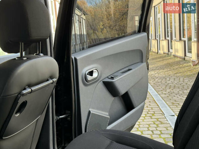 Дачія Лоджі 2018 у Дрогобичі на Automoto.ua Чорний Дачія Лоджі, об'ємом двигуна 1.6 л та пробігом 98 тис. км за 9750 $, фото 55 на Automoto.ua