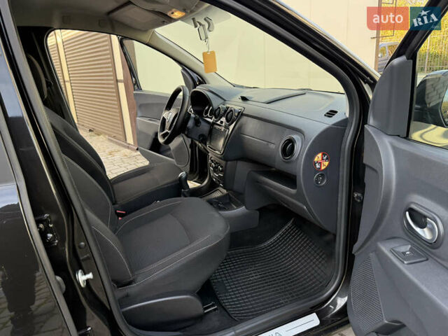 Дачія Лоджі 2018 у Дрогобичі на Automoto.ua Чорний Дачія Лоджі, об'ємом двигуна 1.6 л та пробігом 98 тис. км за 9750 $, фото 71 на Automoto.ua
