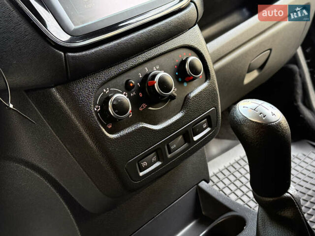 Дачія Лоджі 2018 у Дрогобичі на Automoto.ua Чорний Дачія Лоджі, об'ємом двигуна 1.6 л та пробігом 98 тис. км за 9750 $, фото 77 на Automoto.ua