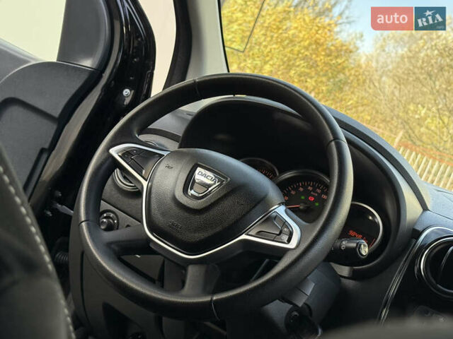 Дачія Лоджі 2018 у Дрогобичі на Automoto.ua Чорний Дачія Лоджі, об'ємом двигуна 1.6 л та пробігом 98 тис. км за 9750 $, фото 69 на Automoto.ua