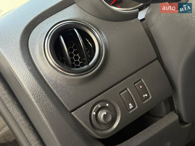 Дачія Лоджі 2018 у Дрогобичі на Automoto.ua Чорний Дачія Лоджі, об'ємом двигуна 1.6 л та пробігом 98 тис. км за 9750 $, фото 76 на Automoto.ua