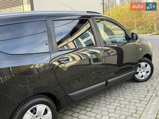 Дачія Лоджі 2018 у Дрогобичі на Automoto.ua Чорний Дачія Лоджі, об'ємом двигуна 1.6 л та пробігом 98 тис. км за 9750 $, фото 52 на Automoto.ua