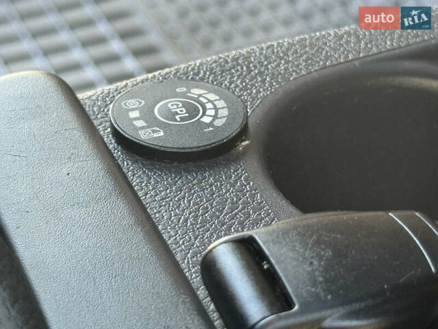 Чорний Дачія Лоджі, об'ємом двигуна 1.6 л та пробігом 98 тис. км за 9750 $, фото 56 на Automoto.ua