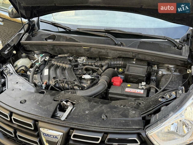 Дачія Лоджі 2018 у Дрогобичі на Automoto.ua Чорний Дачія Лоджі, об'ємом двигуна 1.6 л та пробігом 98 тис. км за 9750 $, фото 83 на Automoto.ua