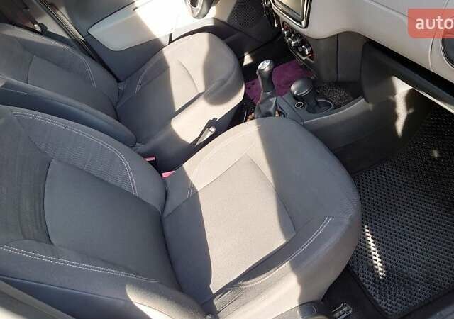 Дачия Лоджи 2012 в Черновцах на Automoto.ua Коричневый Дачия Лоджи, объемом двигателя 1.6 л и пробегом 249 тыс. км за 7563 $, фото 17 на Automoto.ua