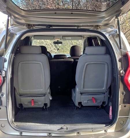 Дачия Лоджи 2012 в Черновцах на Automoto.ua Коричневый Дачия Лоджи, объемом двигателя 1.6 л и пробегом 249 тыс. км за 7563 $, фото 7 на Automoto.ua