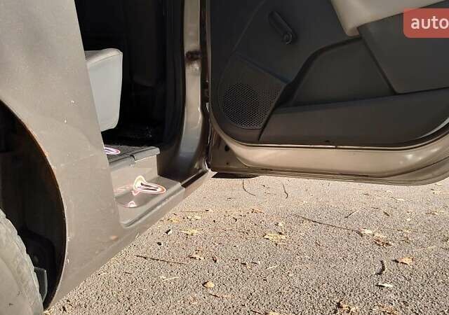 Дачия Лоджи 2012 в Черновцах на Automoto.ua Коричневый Дачия Лоджи, объемом двигателя 1.6 л и пробегом 249 тыс. км за 7563 $, фото 12 на Automoto.ua