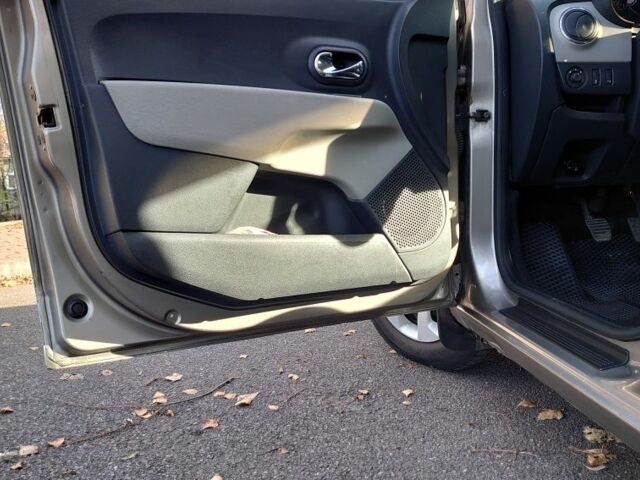 Дачия Лоджи 2012 в Черновцах на Automoto.ua Коричневый Дачия Лоджи, объемом двигателя 1.6 л и пробегом 249 тыс. км за 7563 $, фото 15 на Automoto.ua