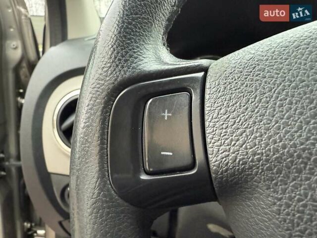 Коричневый Дачия Лоджи, объемом двигателя 1.6 л и пробегом 122 тыс. км за 8900 $, фото 75 на Automoto.ua