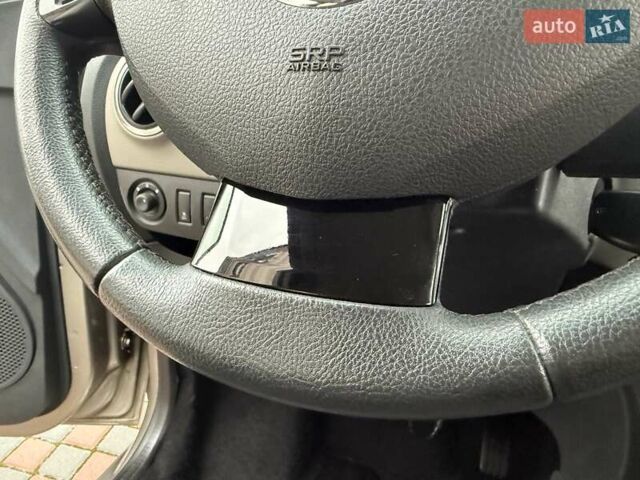 Коричневый Дачия Лоджи, объемом двигателя 1.6 л и пробегом 122 тыс. км за 8900 $, фото 72 на Automoto.ua