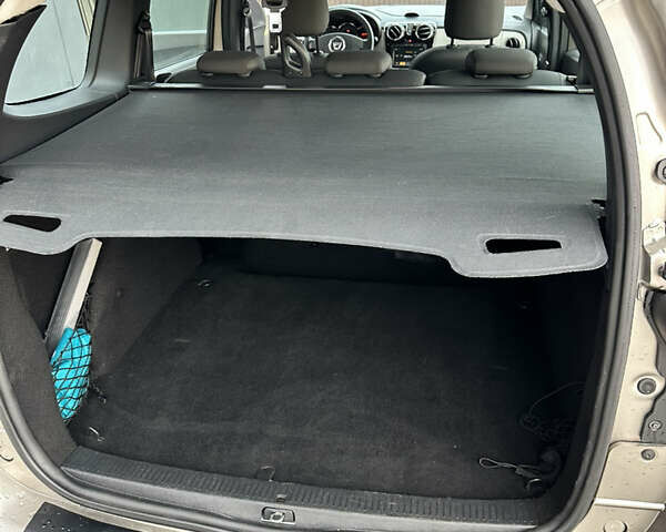 Дачія Лоджі, об'ємом двигуна 1.6 л та пробігом 235 тис. км за 7450 $, фото 12 на Automoto.ua