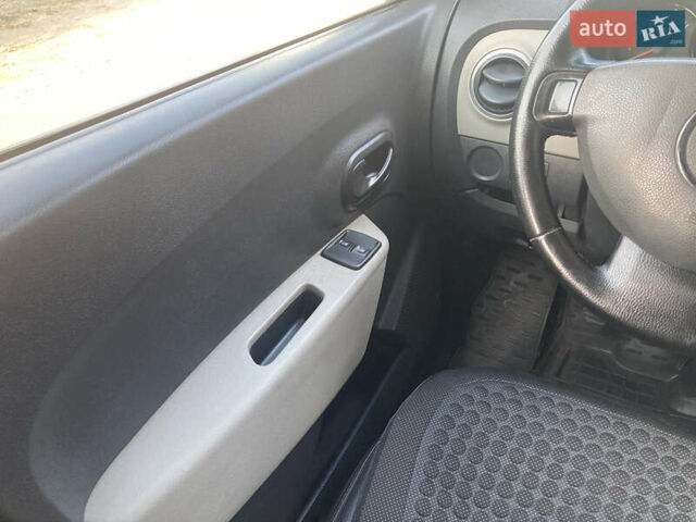 Дачія Лоджі 2014 у Богуславе на Automoto.ua Дачія Лоджі, об'ємом двигуна 1.6 л та пробігом 196 тис. км за 7200 $, фото 8 на Automoto.ua