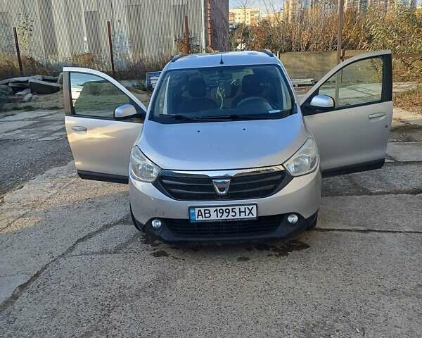 Дачия Лоджи 2012 в Виннице на Automoto.ua Серый Дачия Лоджи, объемом двигателя 1.46 л и пробегом 290 тыс. км за 8000 $, фото 2 на Automoto.ua