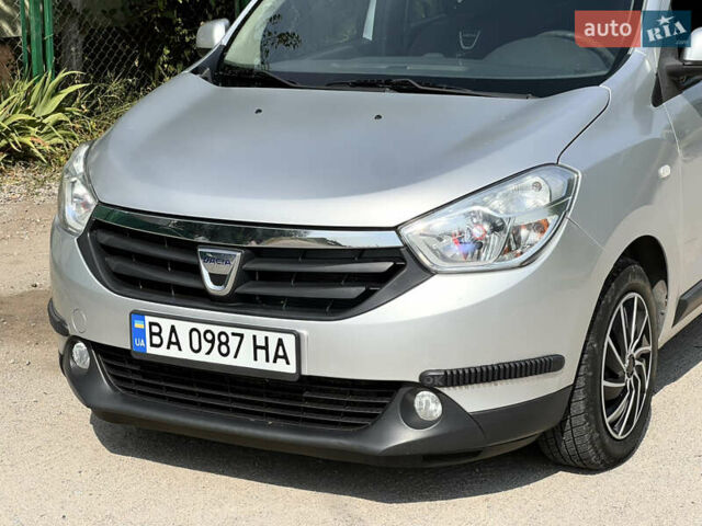 Серый Дачия Лоджи, объемом двигателя 1.6 л и пробегом 169 тыс. км за 7800 $, фото 5 на Automoto.ua
