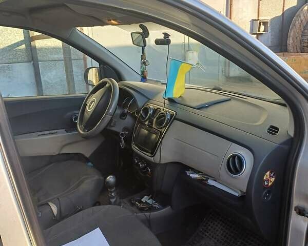 Дачия Лоджи 2012 в Виннице на Automoto.ua Серый Дачия Лоджи, объемом двигателя 1.46 л и пробегом 290 тыс. км за 8000 $, фото 1 на Automoto.ua