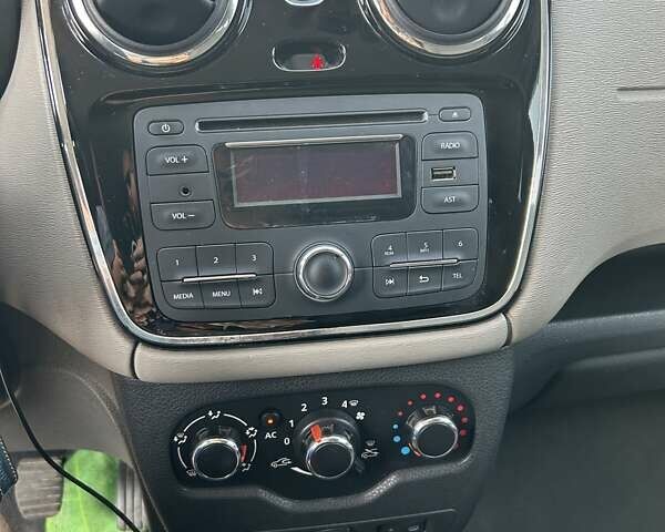 Серый Дачия Лоджи, объемом двигателя 1.6 л и пробегом 217 тыс. км за 7100 $, фото 9 на Automoto.ua