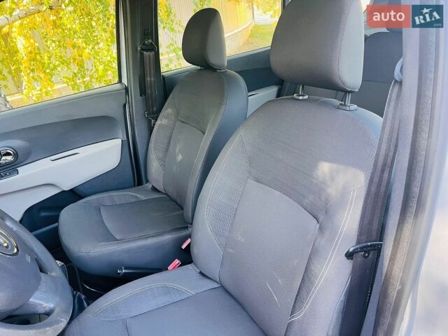 Сірий Дачія Лоджі, об'ємом двигуна 1.6 л та пробігом 207 тис. км за 7900 $, фото 84 на Automoto.ua