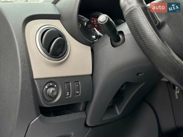 Сірий Дачія Лоджі, об'ємом двигуна 1.5 л та пробігом 305 тис. км за 6430 $, фото 19 на Automoto.ua