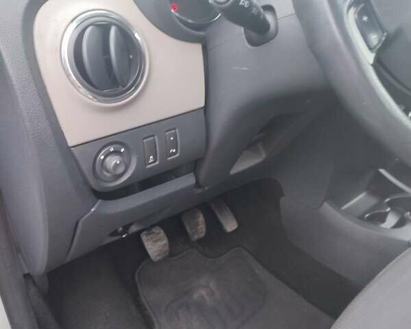 Сірий Дачія Лоджі, об'ємом двигуна 1.5 л та пробігом 209 тис. км за 7600 $, фото 4 на Automoto.ua