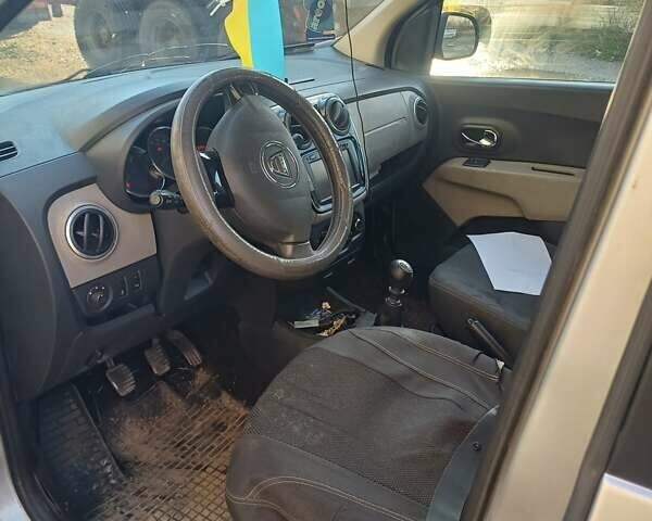 Дачия Лоджи 2012 в Виннице на Automoto.ua Серый Дачия Лоджи, объемом двигателя 1.46 л и пробегом 290 тыс. км за 8000 $, фото 3 на Automoto.ua