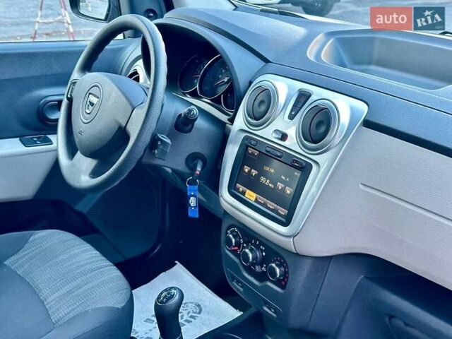 Серый Дачия Лоджи, объемом двигателя 1.6 л и пробегом 167 тыс. км за 7500 $, фото 4 на Automoto.ua