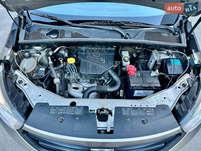Сірий Дачія Лоджі, об'ємом двигуна 1.6 л та пробігом 167 тис. км за 7450 $, фото 11 на Automoto.ua
