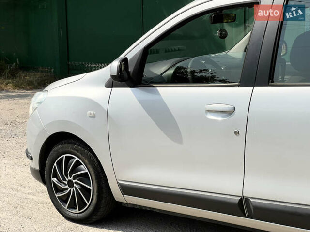 Серый Дачия Лоджи, объемом двигателя 1.6 л и пробегом 169 тыс. км за 7800 $, фото 9 на Automoto.ua