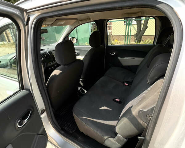 Серый Дачия Лоджи, объемом двигателя 1.6 л и пробегом 169 тыс. км за 7800 $, фото 28 на Automoto.ua