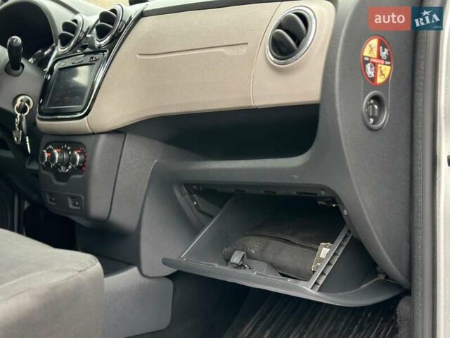 Сірий Дачія Лоджі, об'ємом двигуна 1.5 л та пробігом 305 тис. км за 6430 $, фото 29 на Automoto.ua