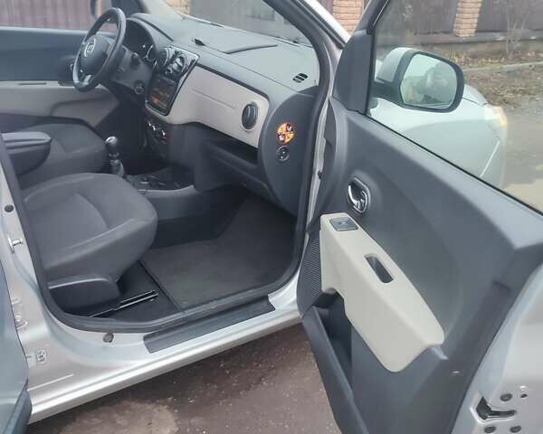 Сірий Дачія Лоджі, об'ємом двигуна 1.5 л та пробігом 209 тис. км за 7600 $, фото 9 на Automoto.ua