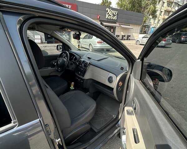 Серый Дачия Лоджи, объемом двигателя 1.6 л и пробегом 217 тыс. км за 7100 $, фото 7 на Automoto.ua