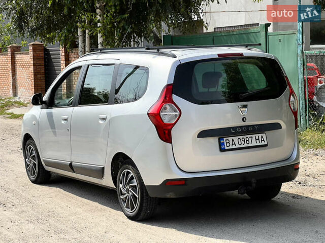 Серый Дачия Лоджи, объемом двигателя 1.6 л и пробегом 169 тыс. км за 7800 $, фото 11 на Automoto.ua