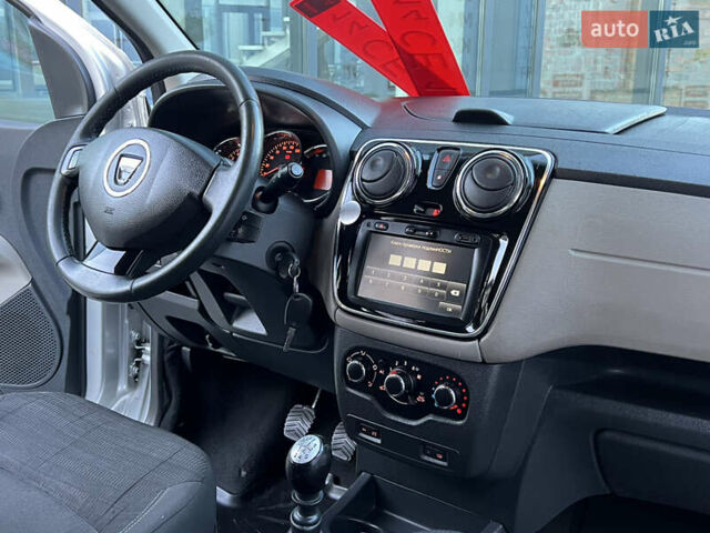 Серый Дачия Лоджи, объемом двигателя 1.5 л и пробегом 182 тыс. км за 7950 $, фото 48 на Automoto.ua