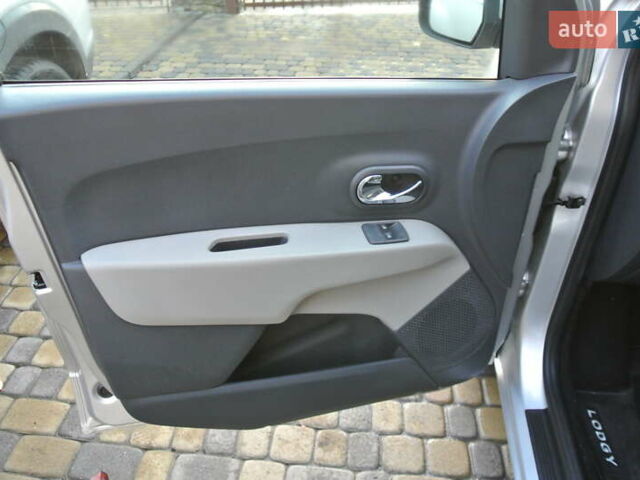 Серый Дачия Лоджи, объемом двигателя 1.5 л и пробегом 238 тыс. км за 8800 $, фото 10 на Automoto.ua