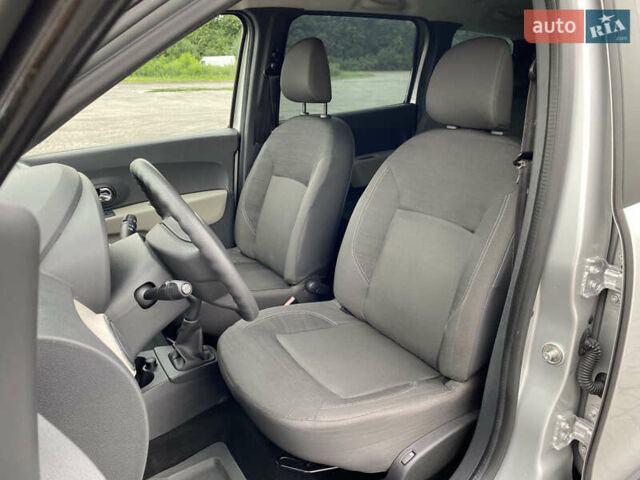 Серый Дачия Лоджи, объемом двигателя 1.2 л и пробегом 231 тыс. км за 6750 $, фото 31 на Automoto.ua