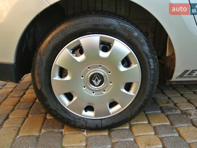 Серый Дачия Лоджи, объемом двигателя 1.5 л и пробегом 238 тыс. км за 8800 $, фото 22 на Automoto.ua
