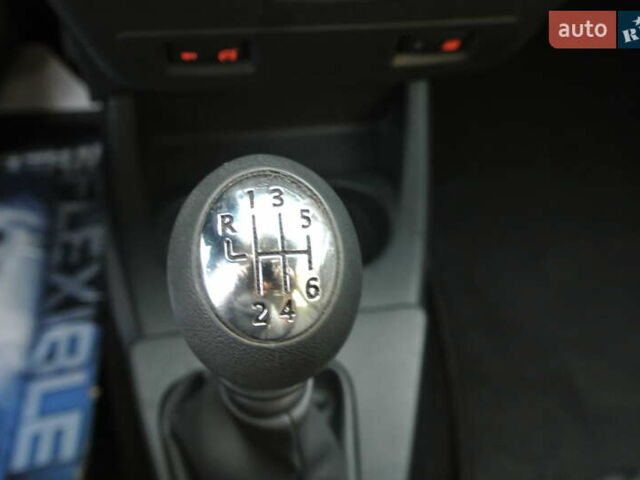 Серый Дачия Лоджи, объемом двигателя 1.5 л и пробегом 238 тыс. км за 8800 $, фото 27 на Automoto.ua