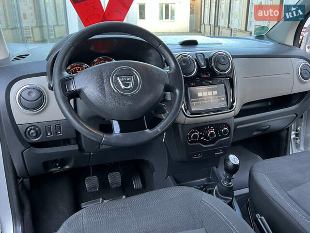 Серый Дачия Лоджи, объемом двигателя 1.5 л и пробегом 182 тыс. км за 7950 $, фото 58 на Automoto.ua