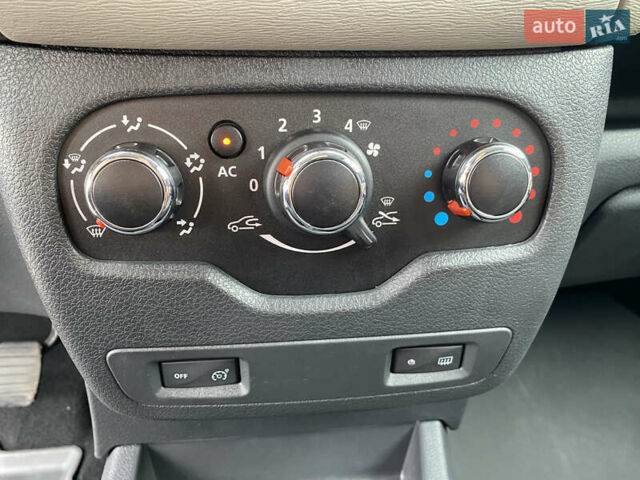 Серый Дачия Лоджи, объемом двигателя 1.2 л и пробегом 231 тыс. км за 6750 $, фото 37 на Automoto.ua